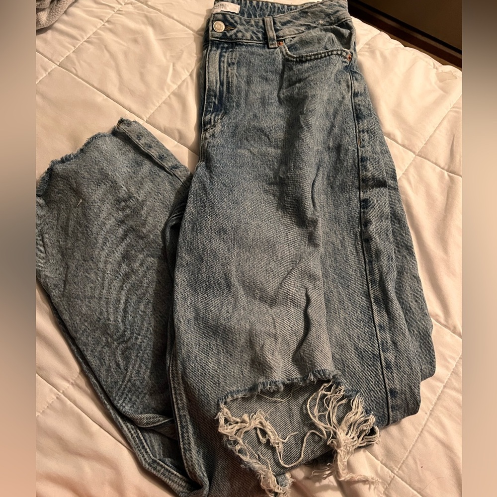 Dynamite loose blue ripped mom jeans